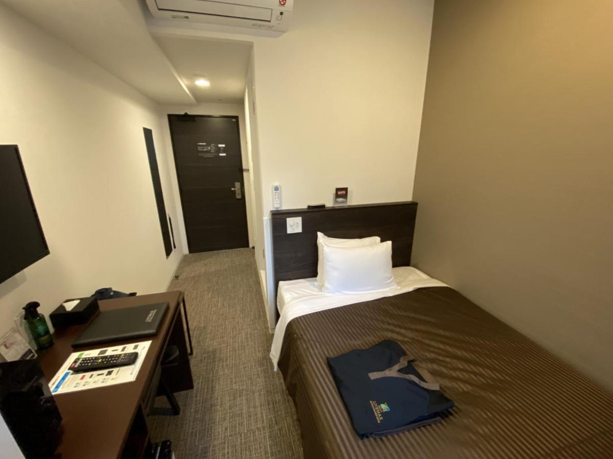 Livemax Premium Marunouchi Hotel 3*